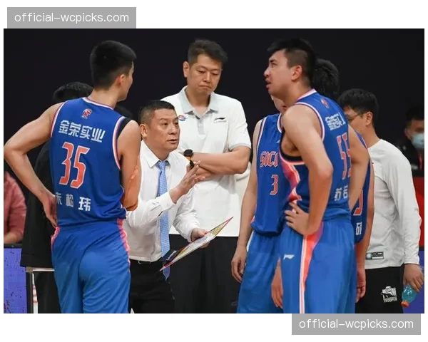 四川金强赛季总结:重建阵痛期的得与失 四川金强赛季总结:重建阵痛期的得与失